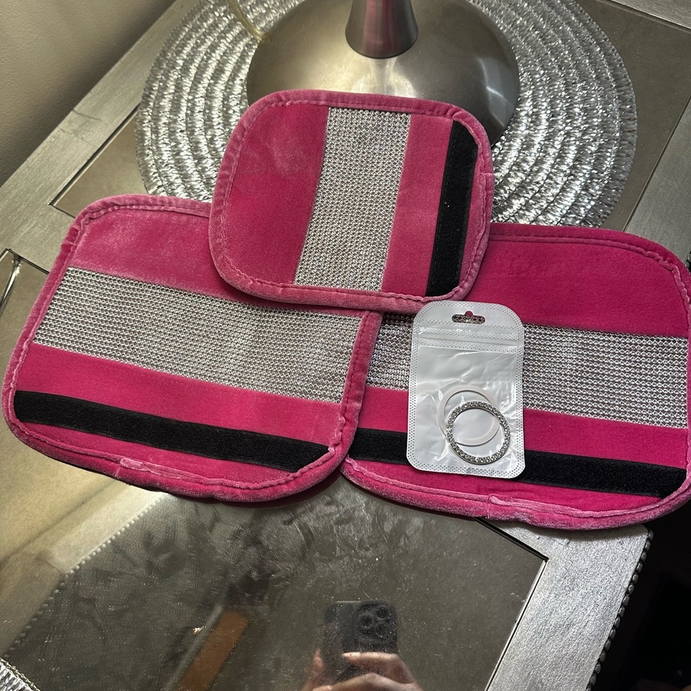 Pink Fluffy Car Accessory Set - Picture 3 of 4